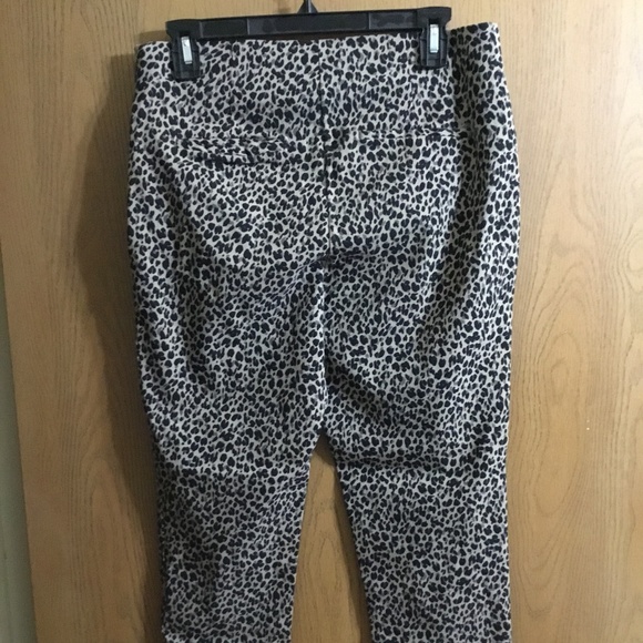 🙀3/$20 A New Day Women's Hip Zip Cheetah Print Dress Pants Size 10 - Picture 3 of 6